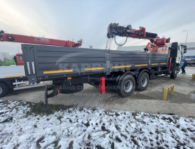 Бортовой FAW CA3250 с КМУ Horyong HRS216 + буровое оборудование