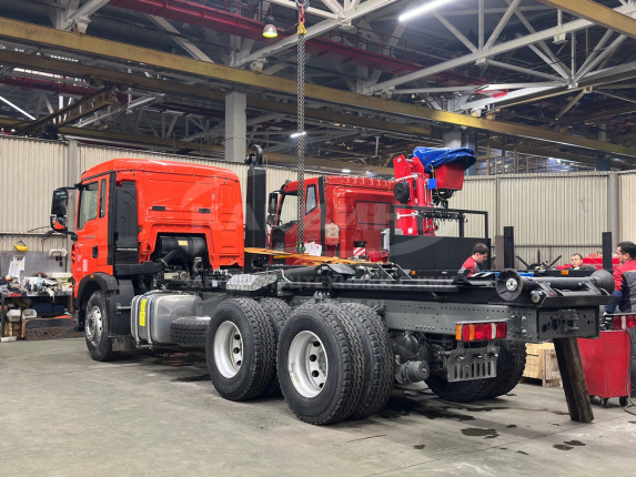 Мультилифт на шасси HOWO T5G с ETAHOOK-20T вид №3