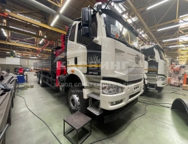 Бортовой FAW CA3250 c КМУ Horyong HRS217 В комплектации с буровой навеской