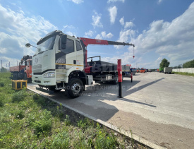 Бортовой FAW CA3250 c КМУ Horyong HRS216 + сертифицированная люлька